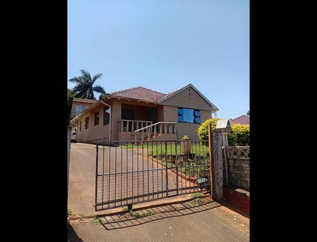 3 BEDROOM HOUSE FOR SALE IN WOODLANDS